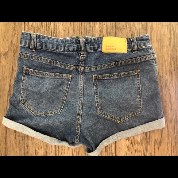 Love Tree Pants - Denim shorts Love Tree Pants - Denim shorts